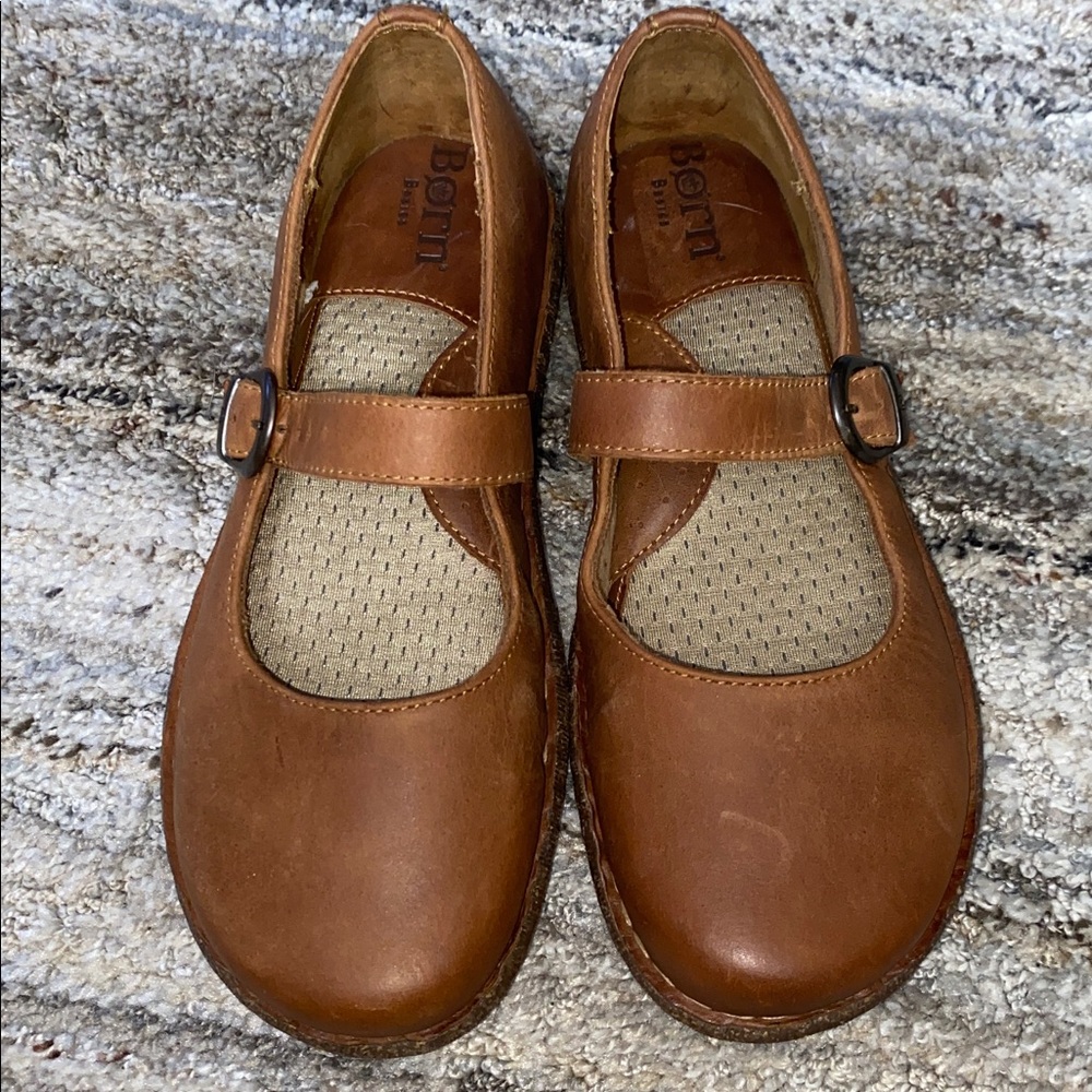 Born Tan Leather Mary Jane Flats with Buckle Strap (S)